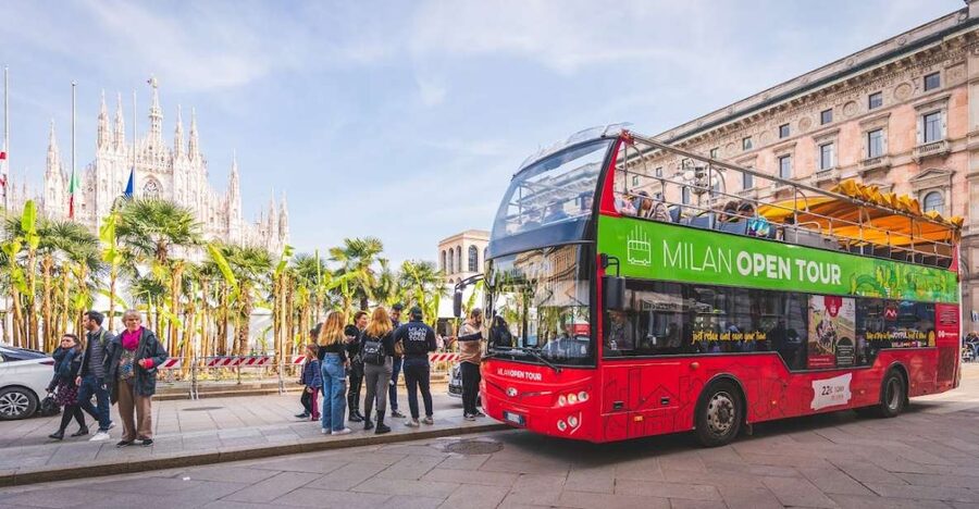 Milan: Gray Line Milan Open Tour Hop-On Hop-Off Bus Tour - Quick points before you book