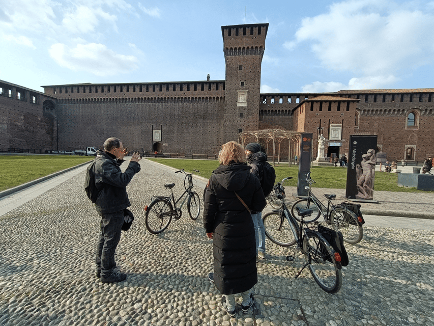 Milan: Guided Bike Tour - Why a bicycle works so well in central Milan