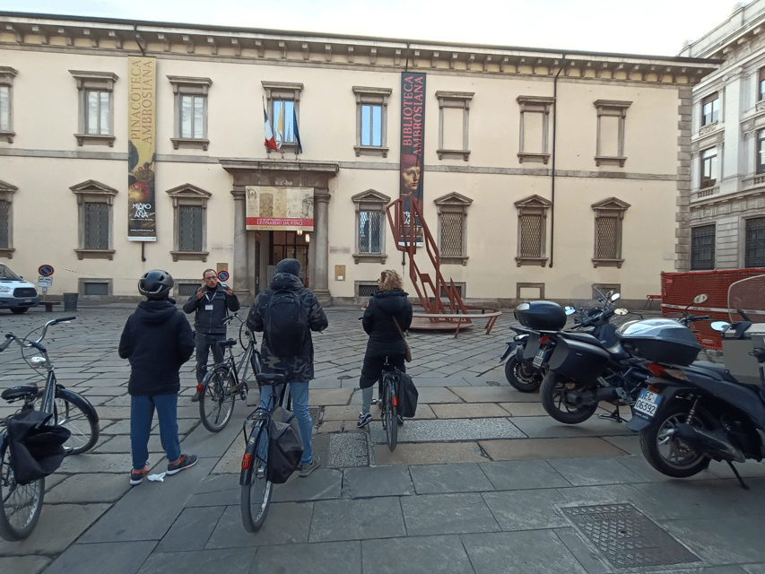 Milan: Guided Bike Tour - Finishing in Duomo Square