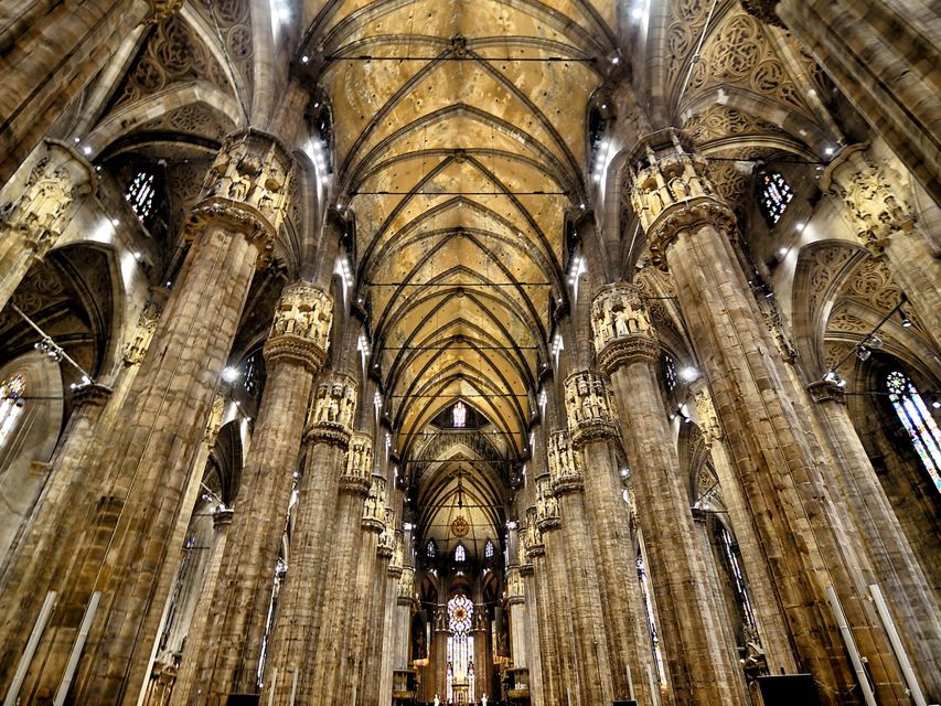 Milan: Guided Cathedral Tour with Rooftop Terraces Access - Book It or Choose a Different Duomo Visit?