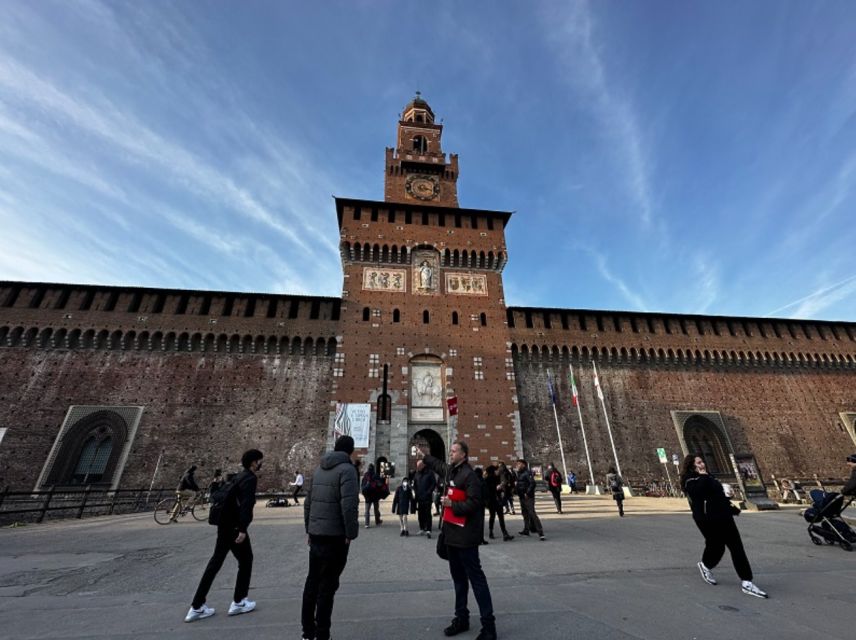 Milan: Guided Duomo, Last Supper and City Centre Tour - Walking conditions, clothing, and practical limits