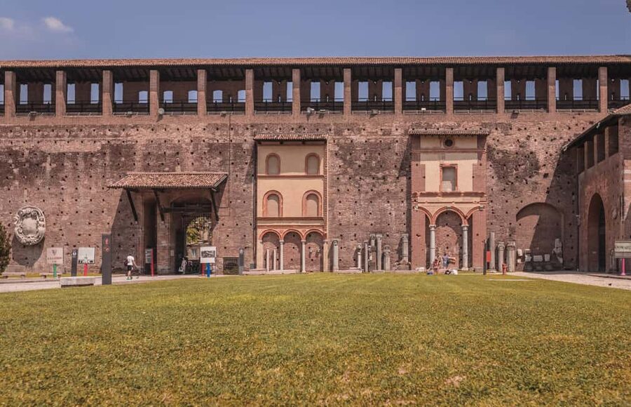 Milan: Guided Walking Tour & Last Supper Visit with Ticket - How much walking and listening to expect