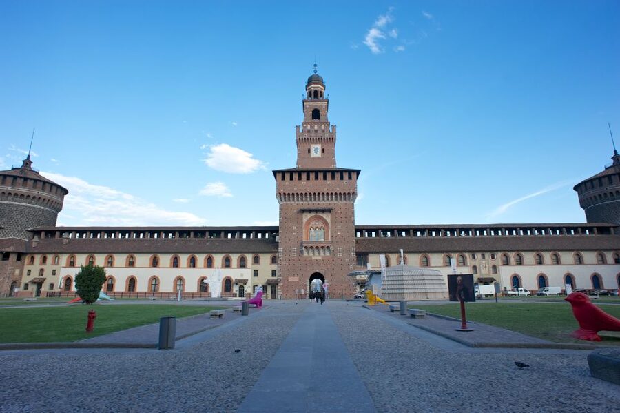 Milan: Guided Walking Tour with Duomo and the Last Supper - Starting at Cadorna and setting the pace