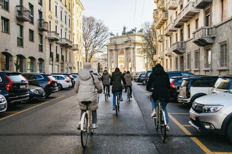 Milan: Hidden Gems Guided Bike Tour - How difficult is the cycling?