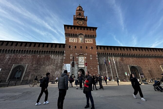 Milan Highlights: Guided Duomo, Last Supper & City Centre Tour - La Scala, a quick look at Milan’s opera tradition
