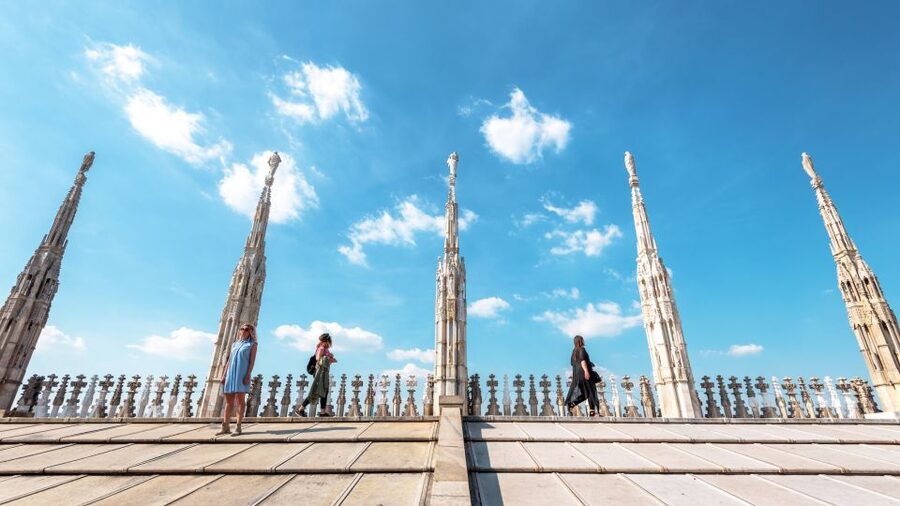 Milan: Highlights Guided Tour and Duomo Priority Access Tour - Castello Sforzesco and Parco Sempione