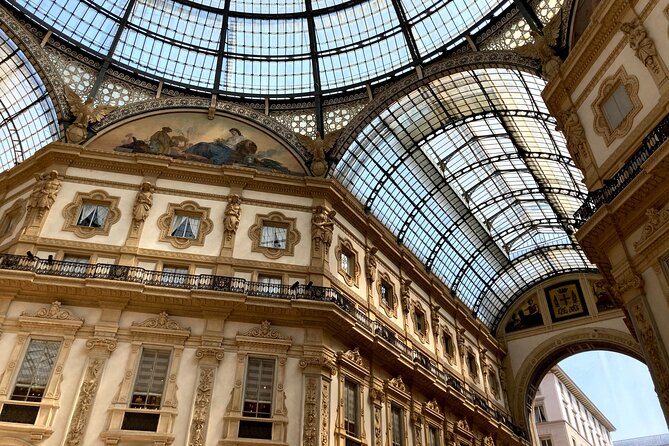 Milan Highlights semi-Private Walking Tour - Piazza Affari and the modern side of Milan