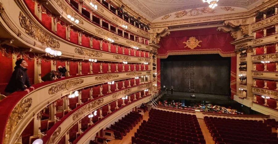 Milan: La Scala Theater and Museum Tour with Entry Tickets - Why La Scala feels different from an ordinary museum
