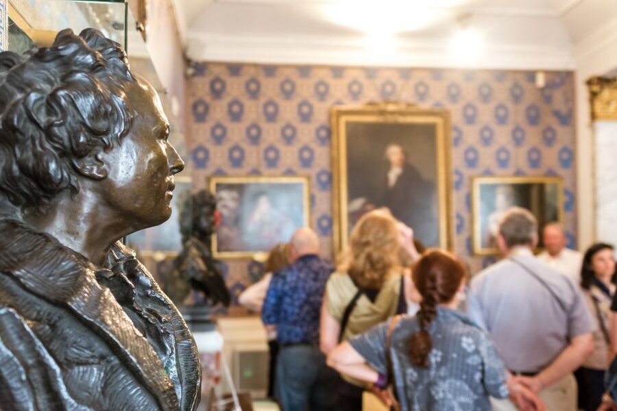Milan: La Scala Theater & Museum Guided Experience - What the guides add to the visit