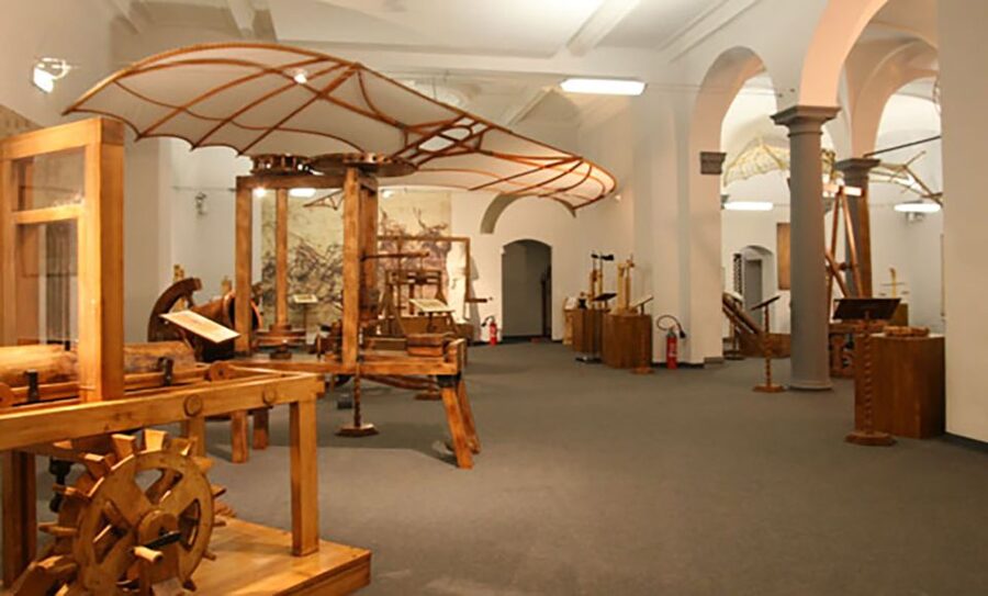 Milan: Leonardo da Vinci Museum Guided Tour with Ticket - War machines built for Milan’s defense
