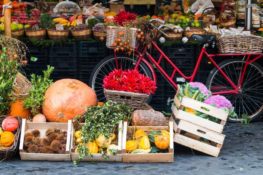 Milan: Market and Meal at a Local's Home - Four courses at an Italian family table