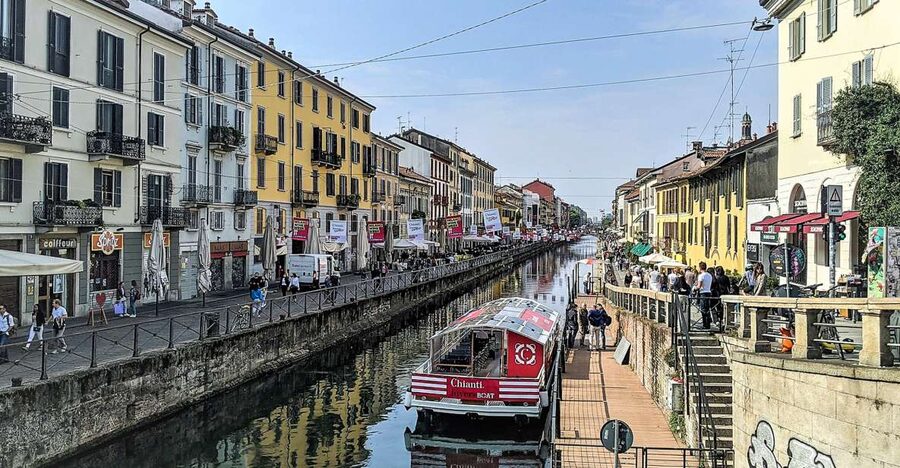 Milan: Navigli District Canal Boat Tour with Aperitivo - Why this short canal cruise works in Milan