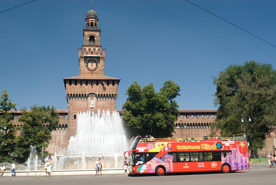 Milan: Night Tour by Bus - Who will enjoy this ride most