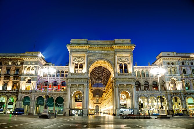 Milan Night Tour & Drinks with a Local Guide: Private & 100% Personalized - Navigli brings canals, food, and evening energy