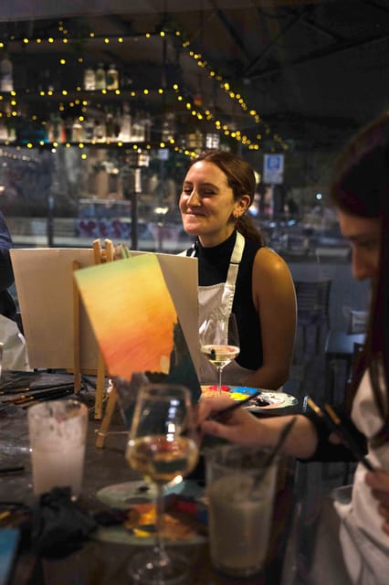 Milan: Paint 'n Sip Class - Key points to know before booking