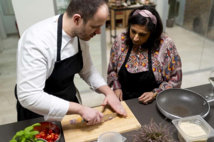 Milan: Pasta, Gnocchi and Tiramisù Cooking Class with Wine - Why the small group matters