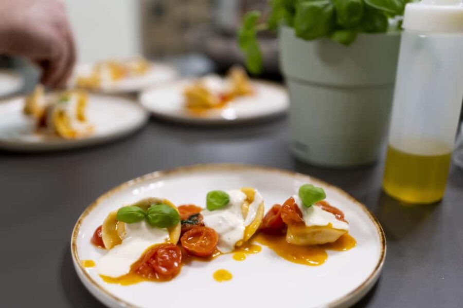 Milan: Pasta, Gnocchi and Tiramisù Cooking Class with Wine - What the price includes