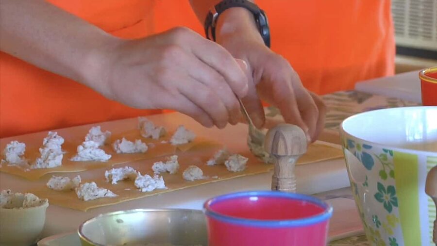 Milan: Pasta, Ravioli, and Gelato Class in a Glamorous Home - Group size, languages, and practical fit