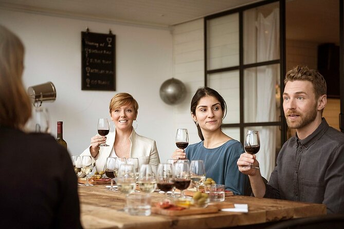 Milan Private 3-Hour Tour with Duomo, Food & Wine Tasting - Key points at a glance