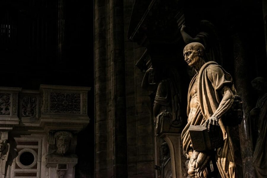 Milan: Private Duomo Cathedral and Roof Top Guided Tour - Why the private format matters
