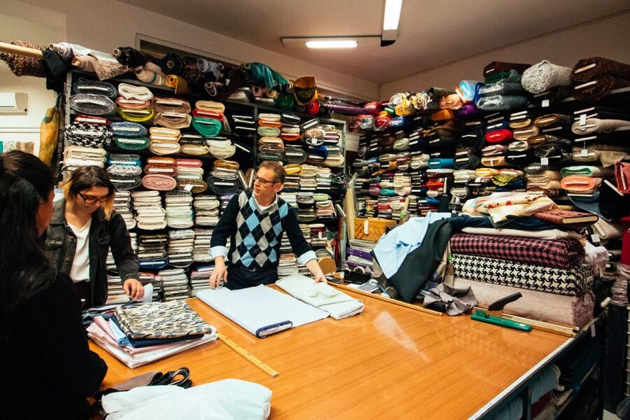 Milan: Private Fashion Tour - Cavalli e Nastri for vintage Italian style