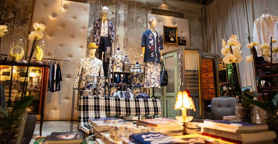 Milan: Private Fashion Tour - Quality fabrics and the quieter side of fashion