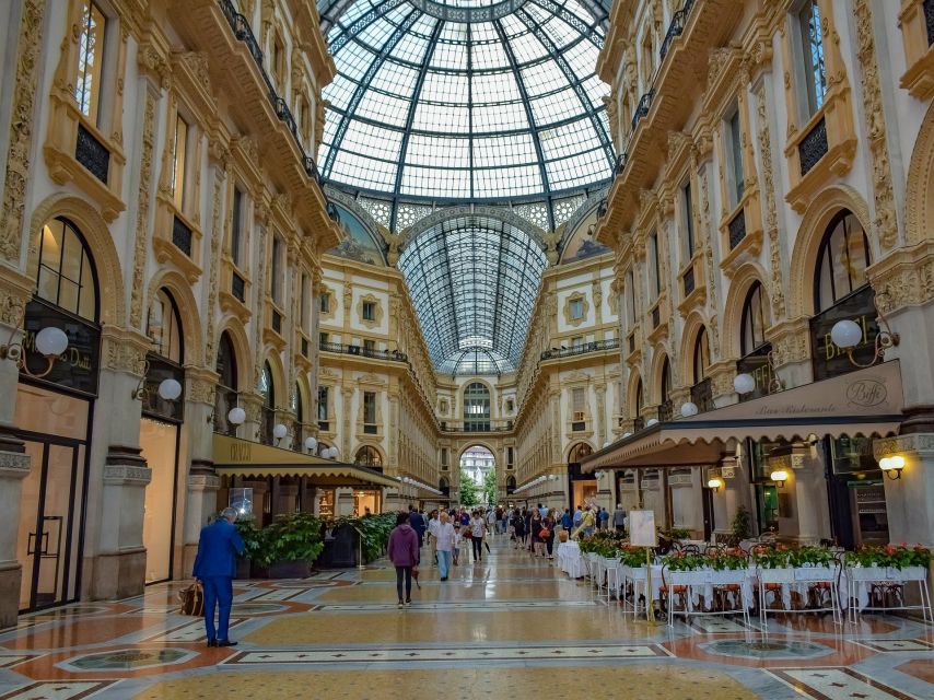 Milan: Private Guided Walking Tour with Aperitif - Seeing Milan Cathedral from Piazza del Duomo