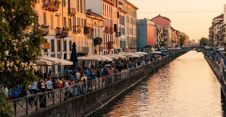 Milan: Private Navigli Neighborhood Walking Tour - Following the canals toward Vicolo dei Lavandai