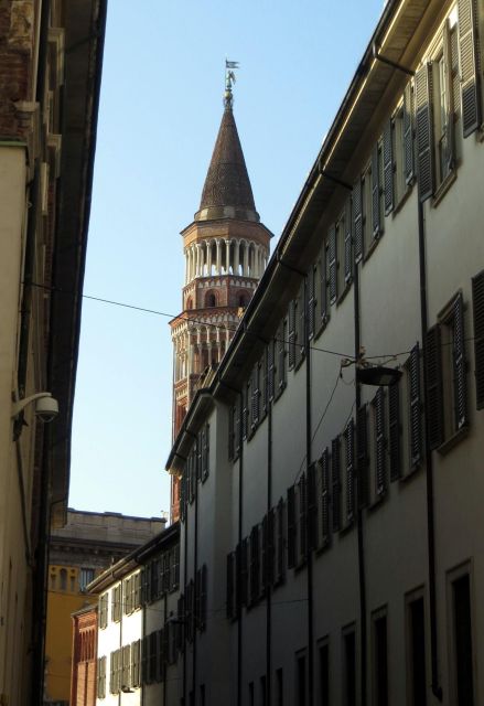 Milan: Private or Shared Essential Walking Tour - Shopping beneath the glass roof of the Galleria