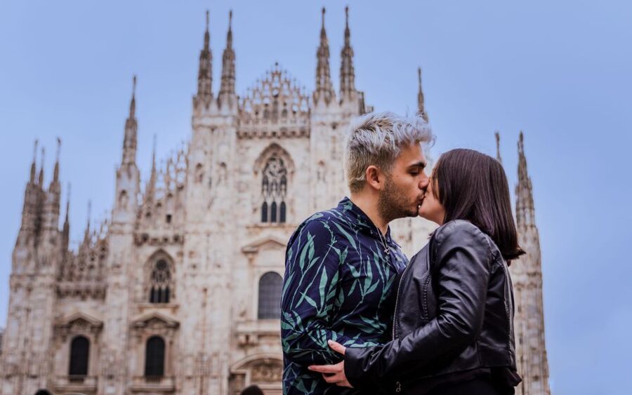 Milan: Private Professional Photoshoot at the Duomo - Photographing Piazza del Duomo