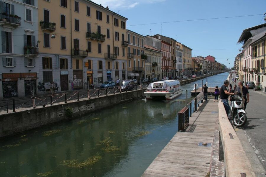 Milan: Private Sightseeing & Shopping Tour with a Local - What this Milan tour is really designed to do