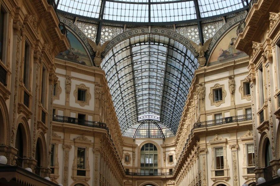 Milan: Private Sightseeing & Shopping Tour with a Local - How much can you cover in two to eight hours?