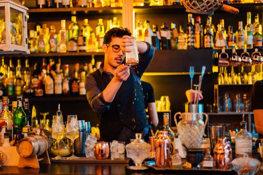 Milan: Private Tour with Drinks & Bites in Centro Storico - Walking, weather, and access
