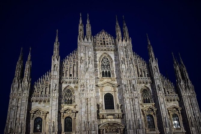 MILAN PRIVATE WALKING TOUR BY NIGHT: AMAZING MILAN - 2 h - Milan after dark, from opera house to grand arch