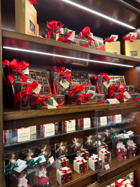 Milan's Panettone Tour - Tea, coffee, hot chocolate, and a drink-policy detail