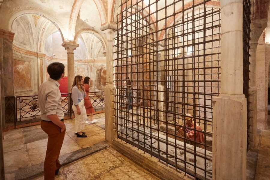 Milan: San Sepolcro Crypt Skip-the-Line Entry Ticket - A Roman forum beneath modern Milan