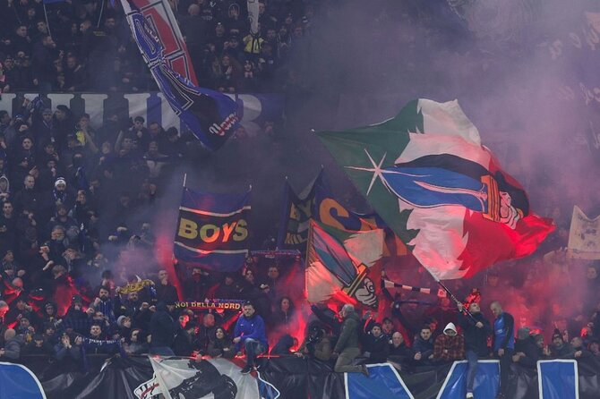 Milan: See a football game in Milan together with locals - Key points to know before booking