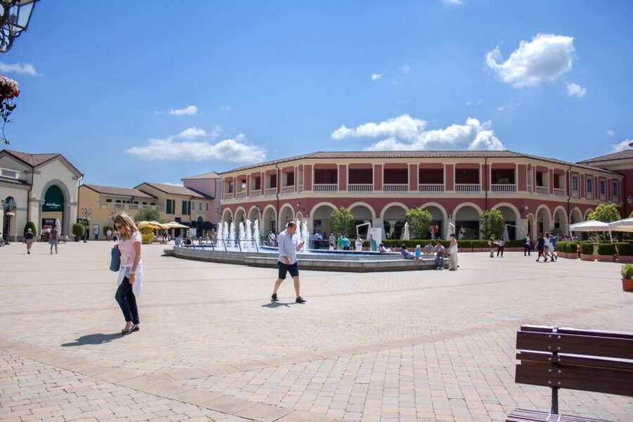 Milan: Serravalle Designer Outlet Roundtrip Bus Transfer - Booking Flexibility and Final Advice