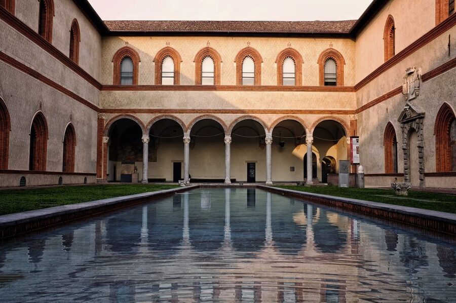 Milan: Sforza Castle and Michelangelo's Pietà Rondanini Tour - The guide makes the difference
