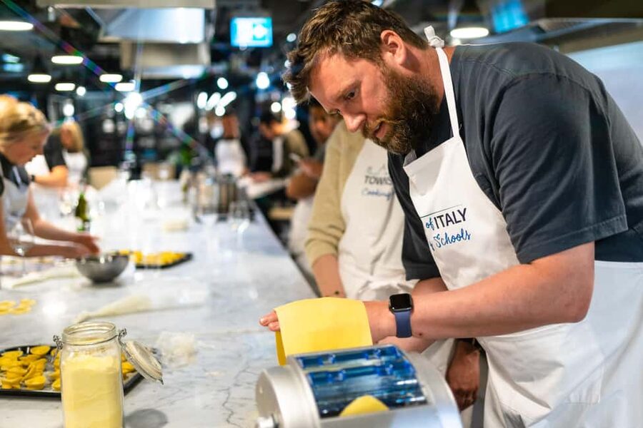 Milan: Small-group Pasta & Gelato Class with Unlimited Wine - A pasta class with a proper meal at the end