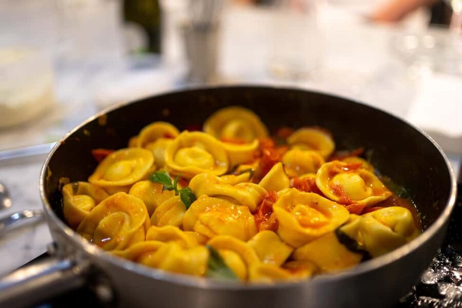 Milan: Small-group Pasta & Gelato Class with Unlimited Wine - Finding the school at Milan Central Station