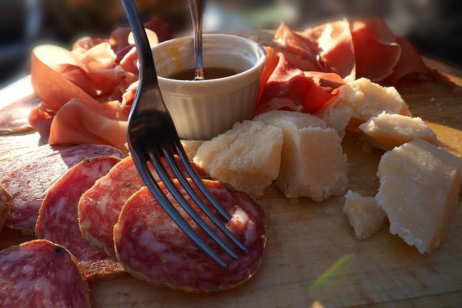 Milan: Sunset Navigli Food & Drinks Tour by Do Eat Better - Key points to know before booking