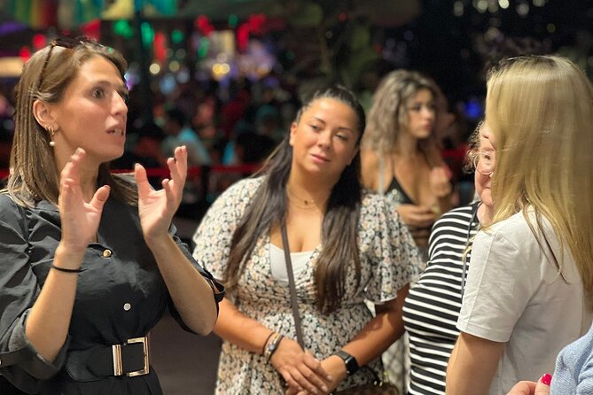 Milan: Sunset Navigli Food & Drinks Tour by Do Eat Better - Gelato beside Naviglio Grande