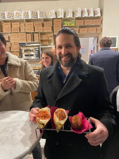 Milan: Sunset Navigli Food & Drinks Tour with a Local - The guide can shape the whole evening