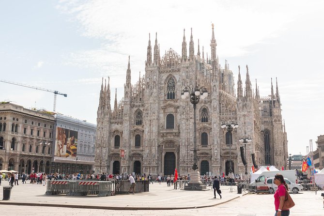 Milan Super Saver: Skip-the-Line Duomo and Rooftop Guided Tour - Inside the cathedral: art, scale, and quiet details