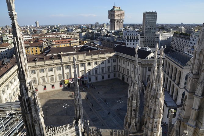 Milan Super Saver: Skip-the-line Duomo and Rooftop Tour - Clothing, security, and daily preparation