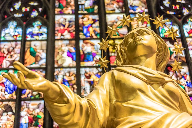 Milan Super Saver: Skip-the-line Duomo and Rooftop Tour - Meeting in Piazza del Duomo