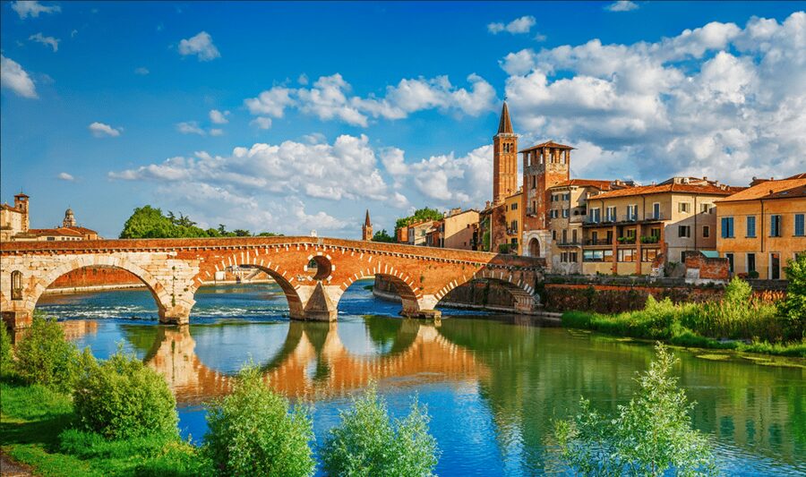 Milan: Verona Day Tour with a Lake Garda Cruise to Sirmione - Key points at a glance