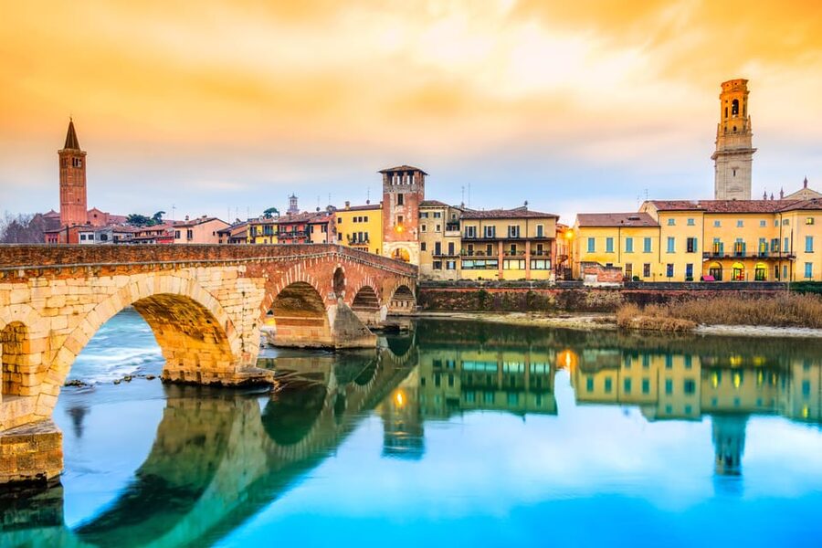 Milan: Verona Day Tour with a Lake Garda Cruise to Sirmione - Cruising around Sirmione