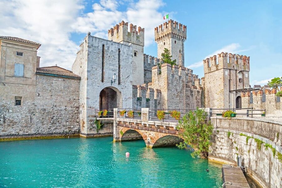 Milan: Verona Day Tour with a Lake Garda Cruise to Sirmione - What to eat and how to use free time